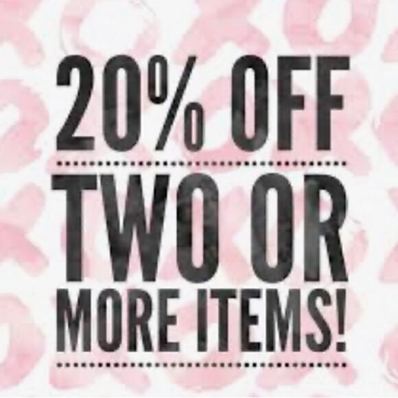 New Sanrio Kuromi Hair Clips 2pcs – Gothic Red Bow Acrylic Barrettes - Picture 12 of 17